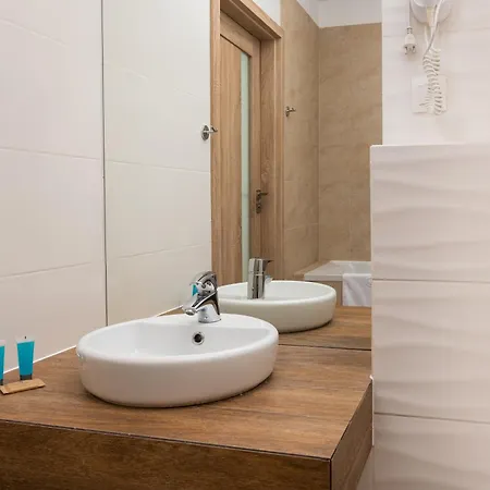 Jerozolimskie 232 By Bookinghost 华沙