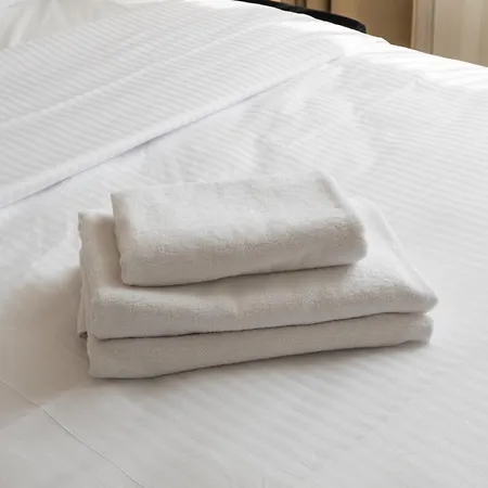 Jerozolimskie 232 By Bookinghost *